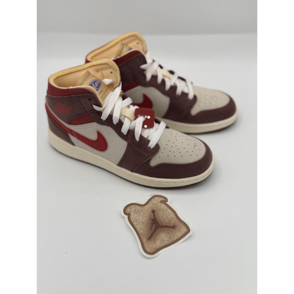 Jordan Air Jordan 1 Mid SE (GS) Coconut Milk/Burgundy Red 5Y HF3196-100